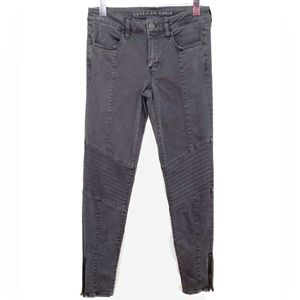 AE Moto Jeggings - Smoke Gray - women’s size 6 jeans - skinny pants